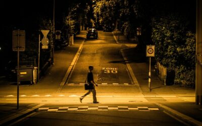 Nach der Zeitumstellung: wie Senioren im Dunkeln gesehen werden